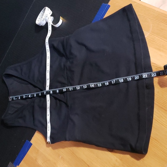 Lululemon Racerback Black Active Wear Top. Size unknown maybe M. - Picture 3 of 7